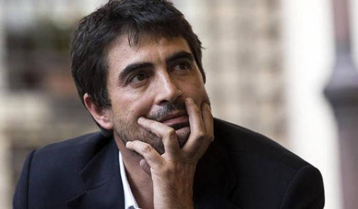 Fratoianni: "Quelli che hanno smontato la nostra sanità si facciano da parte e chiedano scusa"