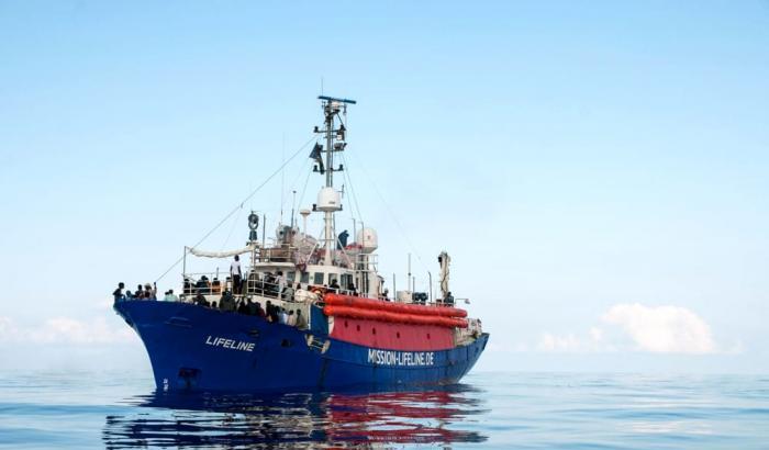 00051A6D-la-nave-ong-lifeline La nave Ong Lifeline