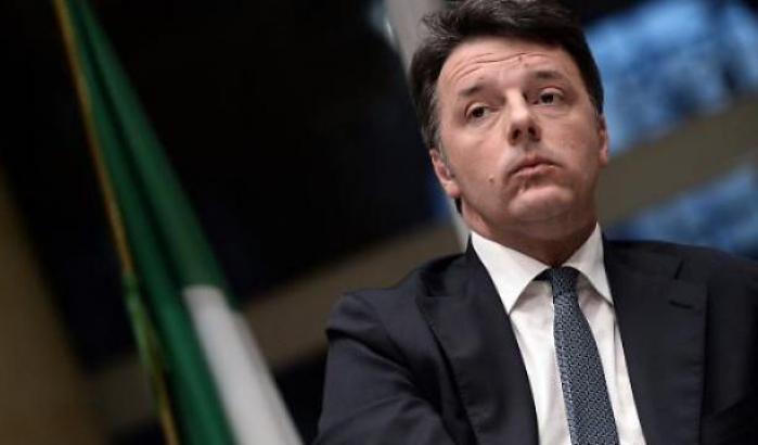 Renzi furioso contro Mario Giarrusso: "vergognati di quello che sei"