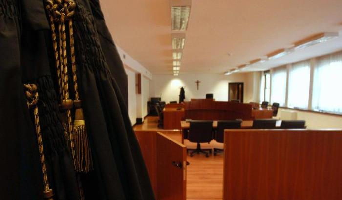 Il Tar: permesso di soggiorno ai migranti anche se non in regola con l'Inps