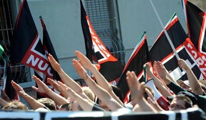 I fascisti di Forza Nuova Genova attaccano Anpi e Pd: "banditi e traditori"