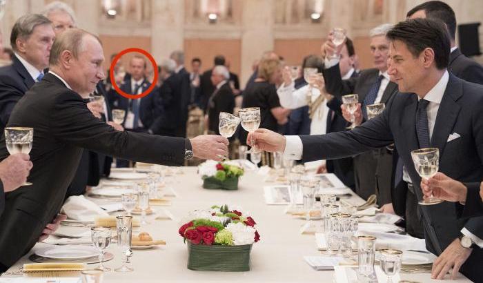 Putin e Conte e sullo sfondo il leghista Savoini