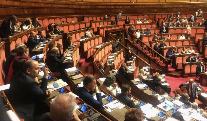 Il  Senato semi deserto mentre parla Conte