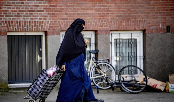 Una donna mussulmana con il niqab
