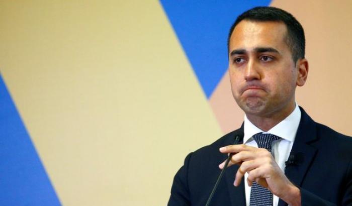 Dentro M5s cresce la rivolta contro Di Maio e lui si aggrappa alla Rousseau