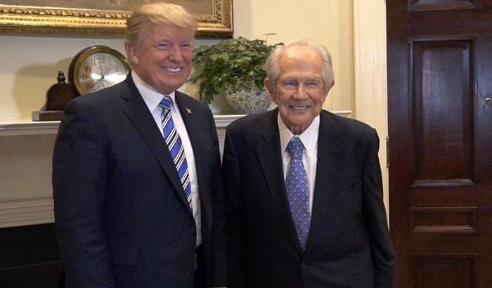 Trump e il predicatore evangelico Pat Robertson