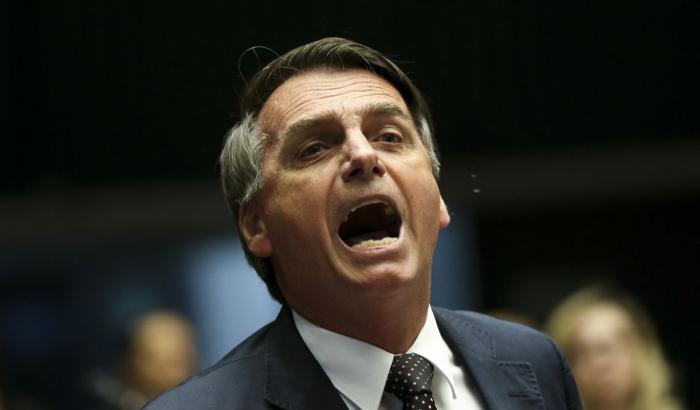 Il Brasile supera i 1.000 morti ma Bolsonaro insiste a contestare le restrizioni
