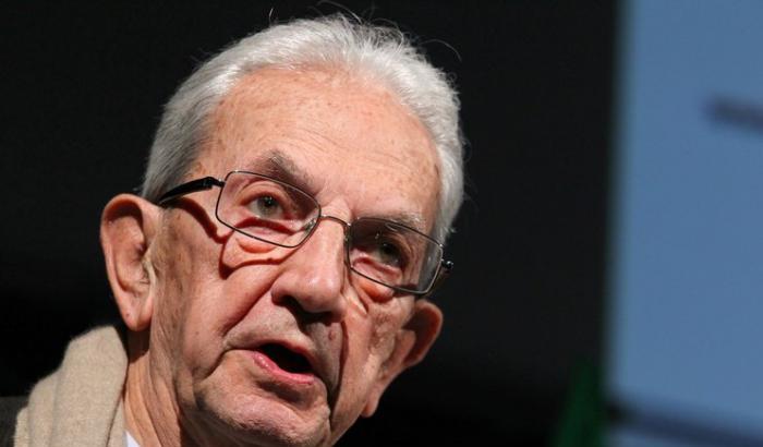 La lettera di Smuraglia alle "sardine": 'La vera rivoluzione pacifica è la piena attuazione della Costituzione'