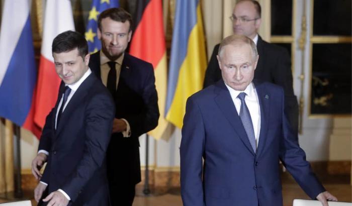 Volodymyr Zelensky e Vladimir Putin