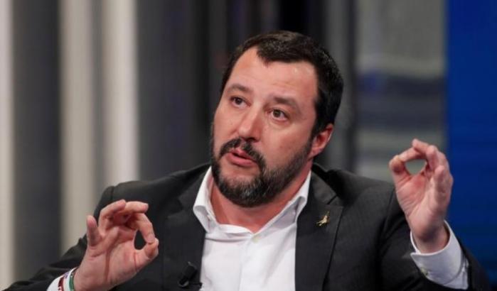 Salvini galoppa ancora la paura africana: "Migliaia sono pronti a partire dalla Libia"