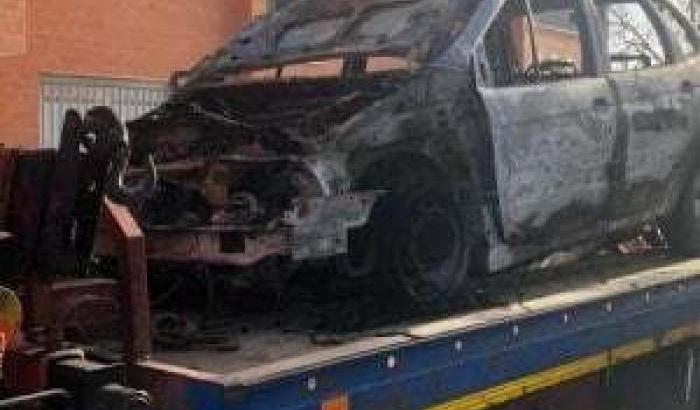 Incendiata l'auto di un sindacalista a Foggia