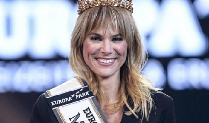 Madre, 32 anni, lavoratrice: la nuova Miss Germania (eletta dalle donne) rivoluziona il concorso