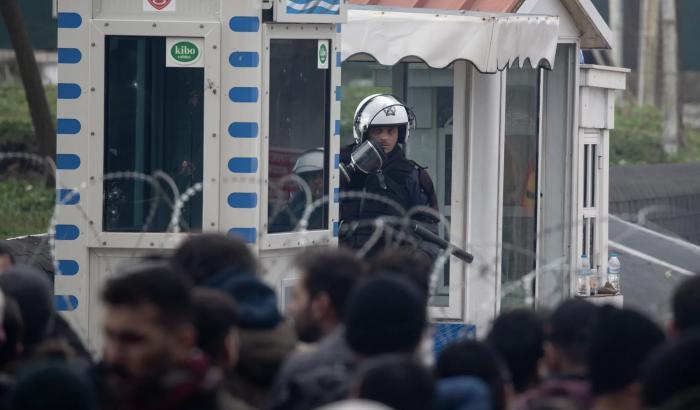 Migranti al confine tra Grecia e Turchia