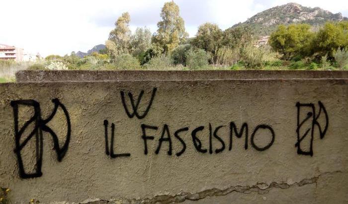 00055987-scritte-fasciste-a-carbonia Scritte fasciste a Carbonia