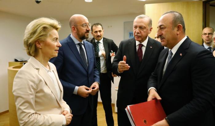 000559F0-von-der-leyen-erdogan-e-charles-michel Von der Leyen, Erdogan e Charles Michel