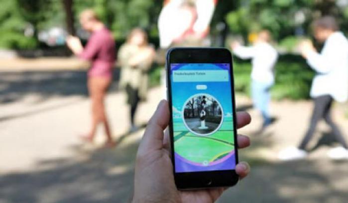 Un 31enne di Como se ne frega dei divieti: beccato dai carabinieri a caccia di Pokémon