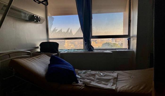 Le forze di Haftar bombardano un ospedale a Tripoli