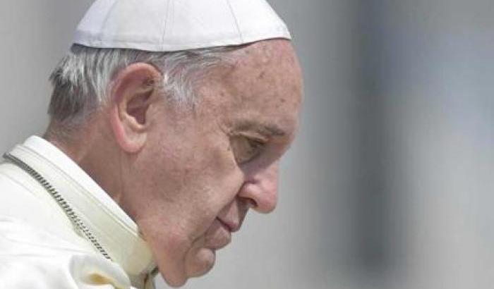 Il Papa: "Chi fa discorsi populisti parla come Hitler"