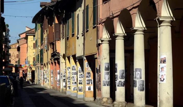 Bologna resta libera e il 25 aprile scende in piazza con le foto