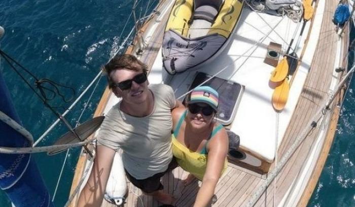 In barca in mezzo all'Atlantico isolati dal mondo: scoprono la pandemia solo un mese dopo