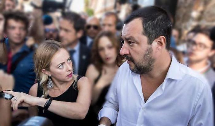 Mediterranea: "Meloni e Salvini sono i nuovi fascisti, e infatti lodano Orban"