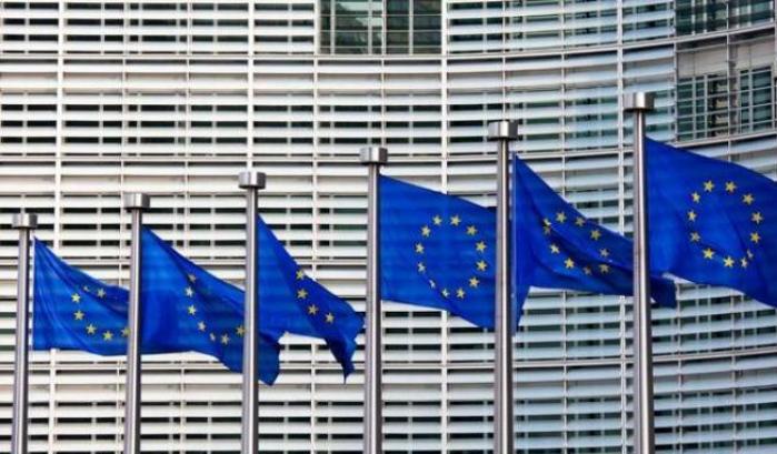 000567F3-ue Ue