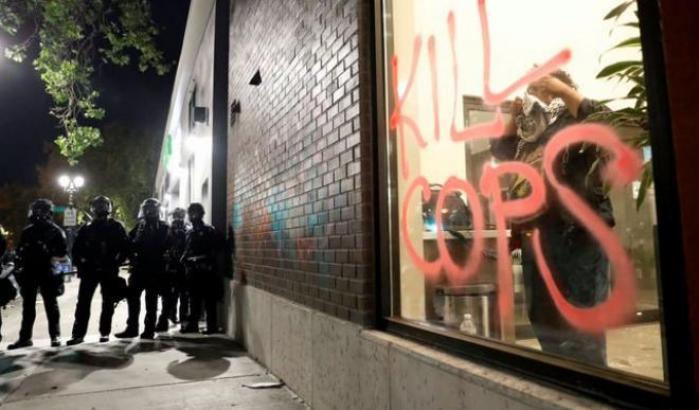 Proteste per la morte di George Floyd a Oakland