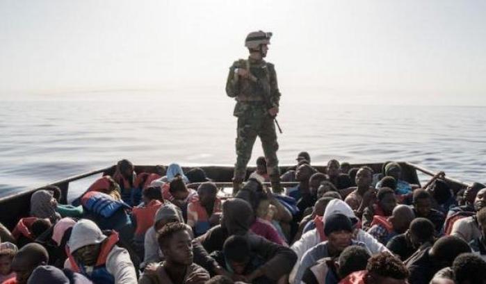 La Guardia Costiera libica cattura dei migranti, Mediterranea: "L'ennesimo crimine finanziato dall'Italia"