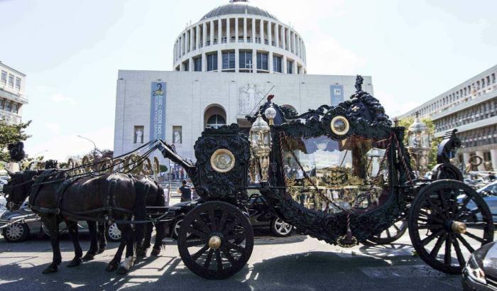 Funerale-show Casamonica, la testimonianza: "Minacciarono di far scoppiare una guerra se disturbati"