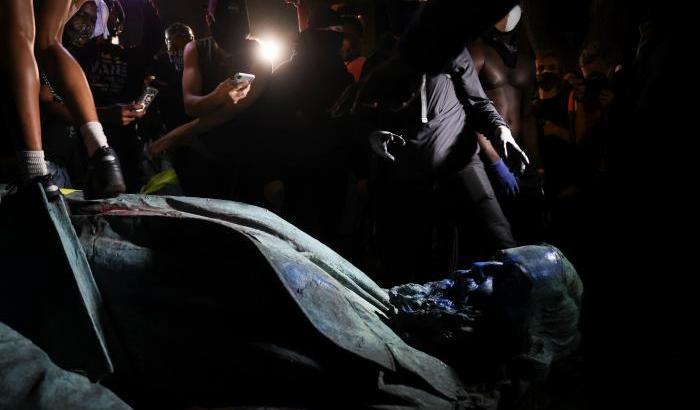 La statua di Albert Pike