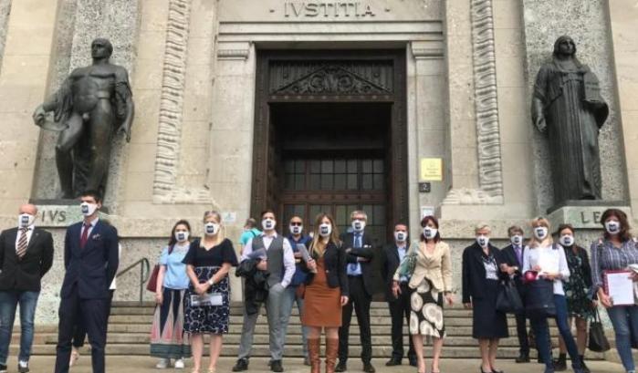 I familiari delle vittime del Covid alla procura di Bergamo