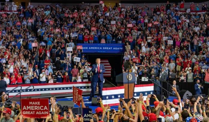 Trump criminale: balzo di contagi a Tulsa dopo il comizio