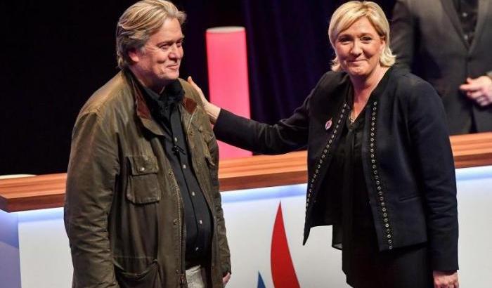 Bannon e Marine Le Pen