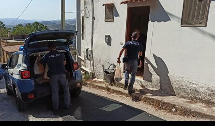 La polizia a casa del signore