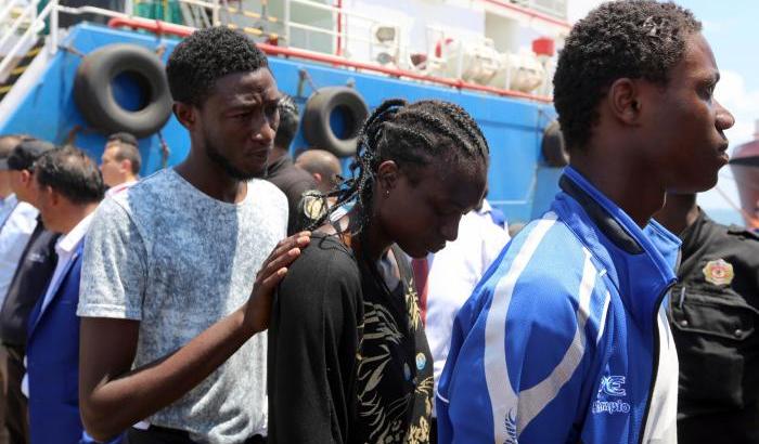 0005803D-migranti Migranti