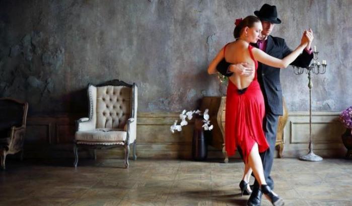 La lista degli sport amatoriali vietati da Spadafora: oltre al calcetto anche il tango e l’”istrumpa”