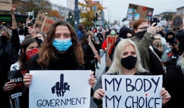 00058525-proteste-in-polonia-dopo-il-divieto-quasi-totale-di-aborto Proteste in Polonia dopo il divieto quasi totale di aborto