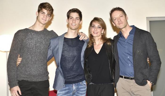Rocco Siffredi con la moglie Rosa e i figli Lorenzo e Leonardo