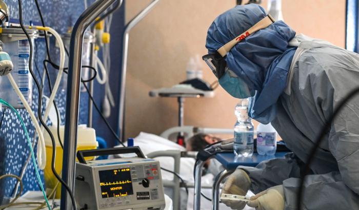 000586D7-terapia-intensiva Terapia intensiva