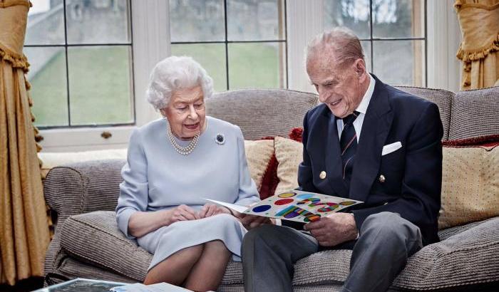 00058A81-i-reali-inglesi-festeggiano-73-anni-di-matrimonio I Reali inglesi festeggiano 73 anni di matrimonio