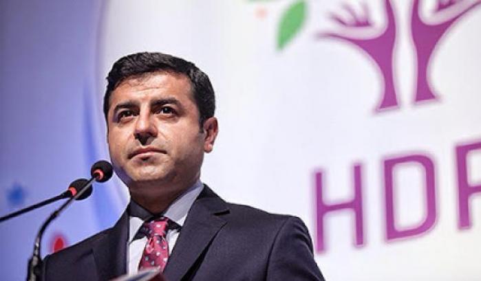 La Corte Europea ha intimato alla Turchia di liberare il leader curdo Selahattin Demirtaş