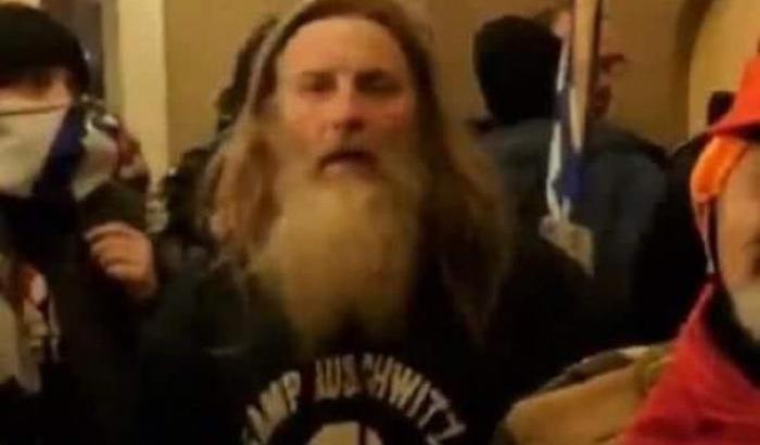 000594C1-nazista-e-antisemita-sostenitore-di-trump Nazista e antisemita sostenitore di Trump