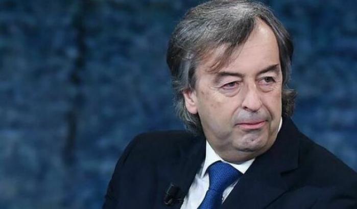 Burioni: "Inaccettabile che nessuno della Pfizer spieghi il perché dei ritardi"