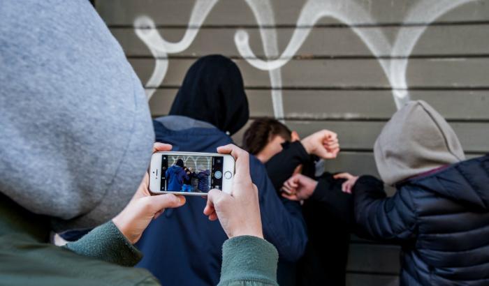 Allarme bullismo e cyberbullismo: il 61% dei giovani ne è stato vittima