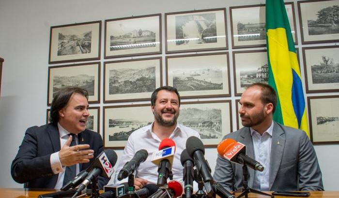 00059C86-salvini Salvini e Eduardo Bolsonaro