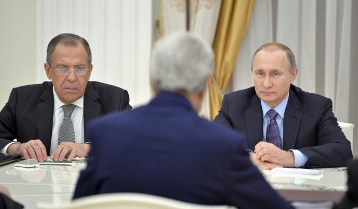 Sergei Lavrov e Vladimir Putin