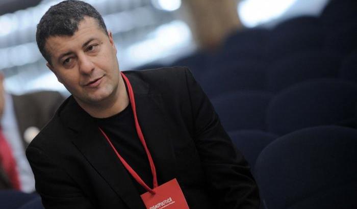 Scotto contro Renzi: "Dice che qui, quo, qua non bastano? Meglio la banda Bassotti"