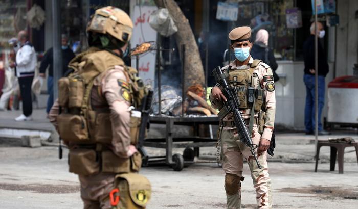 Tensione in Iraq: razzi contro una base Usa alla vigilia del viaggio del Papa