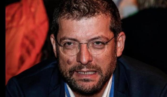 Romano (Pd) contro la Raggi: "Vergogna, non posso ancora seppellire mio figlio"