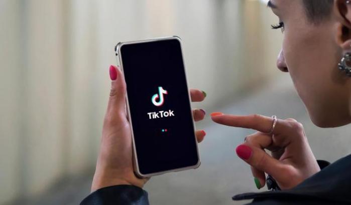 0005A5D3-ragazza-su-tik-tok Ragazza su Tik Tok